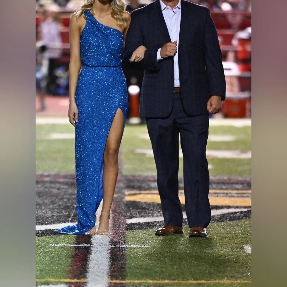 Sherri Hill Formal Dress - Picture 1 of 8